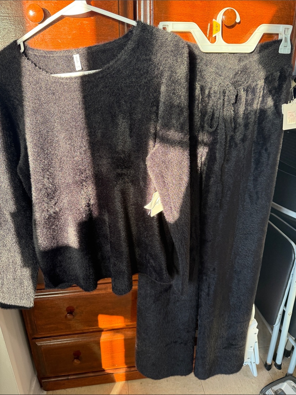 Céolol Arctic Serene Long Sleeve Top Black Small/Medium NWT
